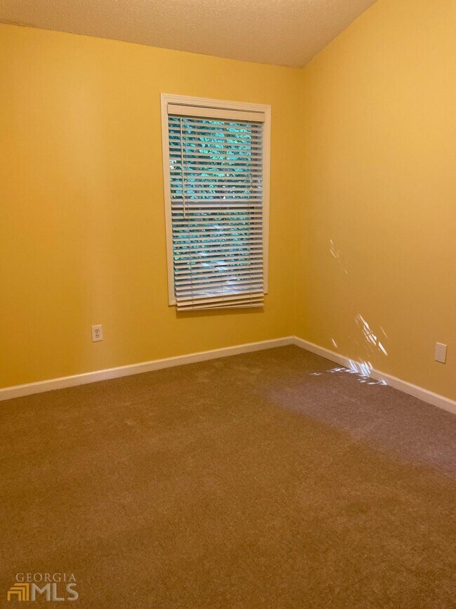 Building Photo - 237 Timber Wolf Trail