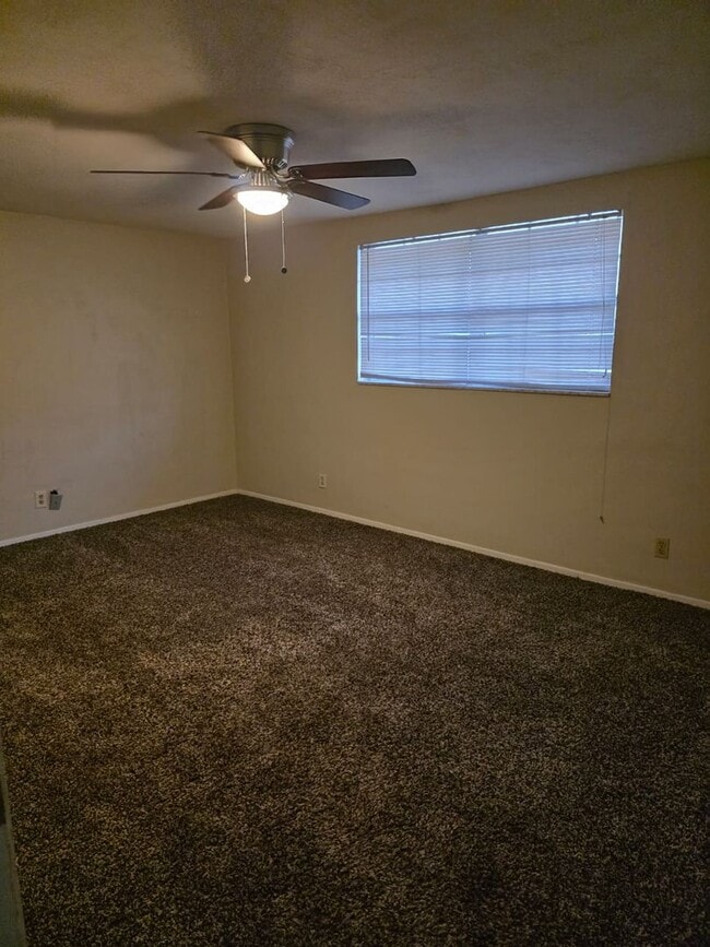 Building Photo - Move-In Ready 2BR/2BA Home