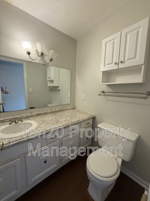 Building Photo - 3812 Wingate Dr