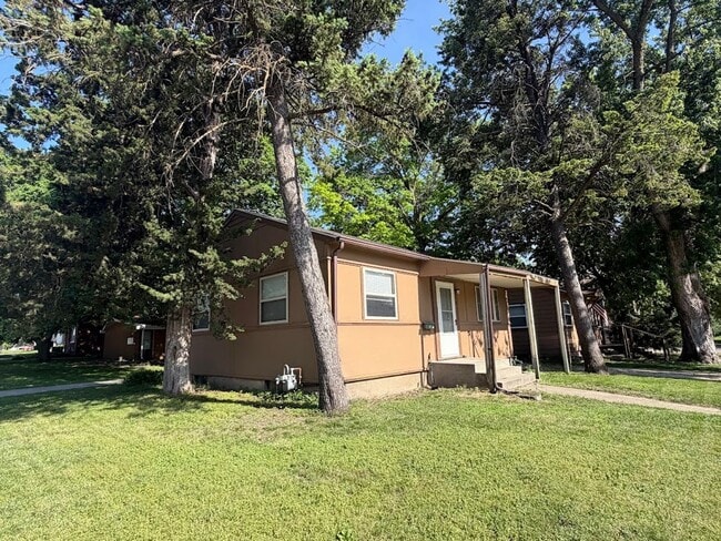Building Photo - $300 Cash Back Incentive-Available August 1st