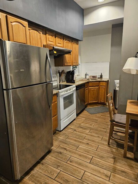 Building Photo - 1829 Spruce St