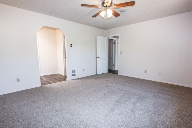 Building Photo - Three Bedroom Home in Prescott Valley