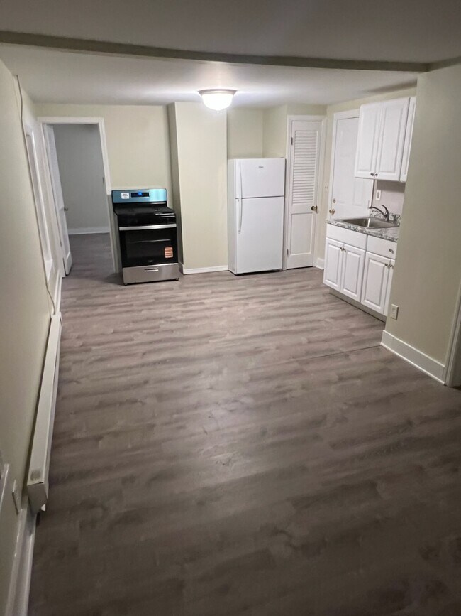 Building Photo - Minerva 8 plex