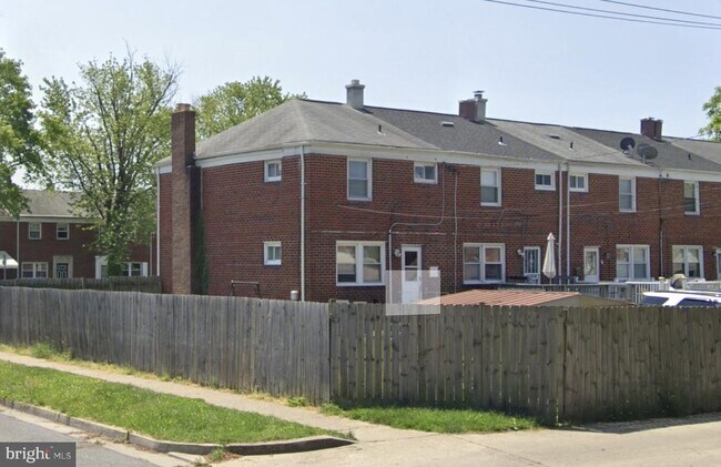 Building Photo - 2133 Southorn Rd