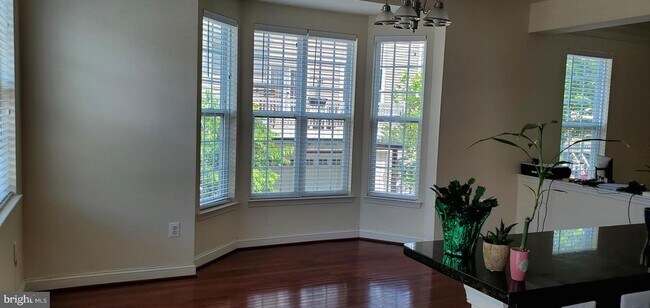 Building Photo - 12425 Horseshoe Bend Cir
