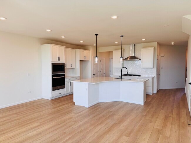 Building Photo - 2177 Ryegrass Ln