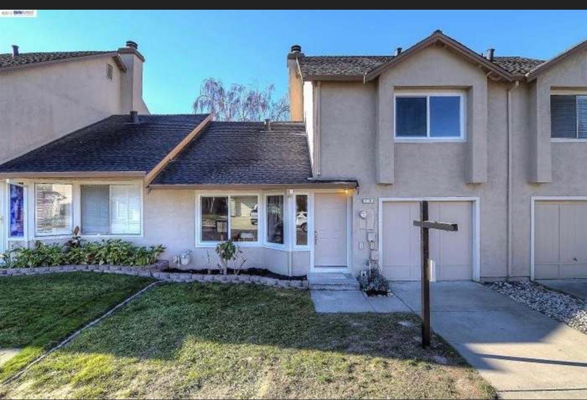 Building Photo - 2118 Alexander Way