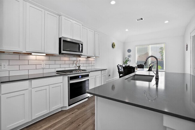 Building Photo - 13760 Rising Sun Ln