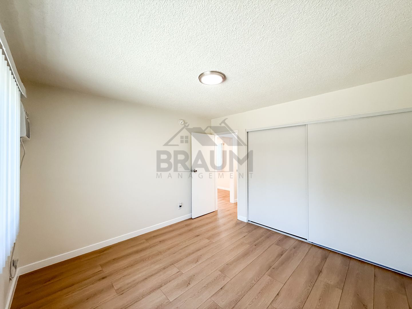 Building Photo - 6336 Tujunga Ave