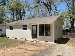 Building Photo - 7500 Knollwood Rd