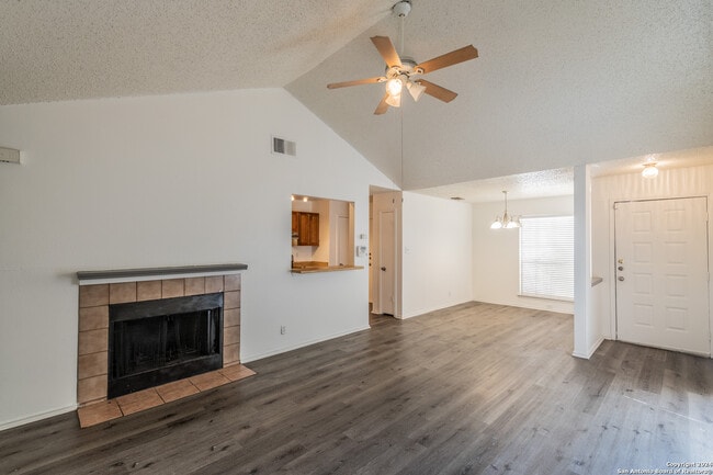 Building Photo - 7006 Silver Canyon