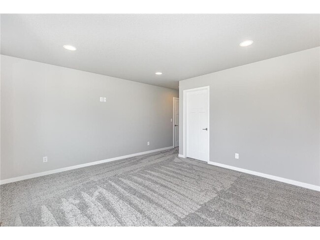 Building Photo - 4743 32nd St S