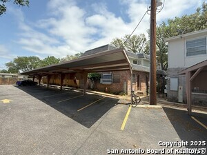 Building Photo - 2811 Woodbury Dr