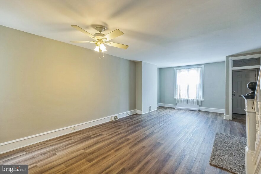 Building Photo - 1528 S 29th St