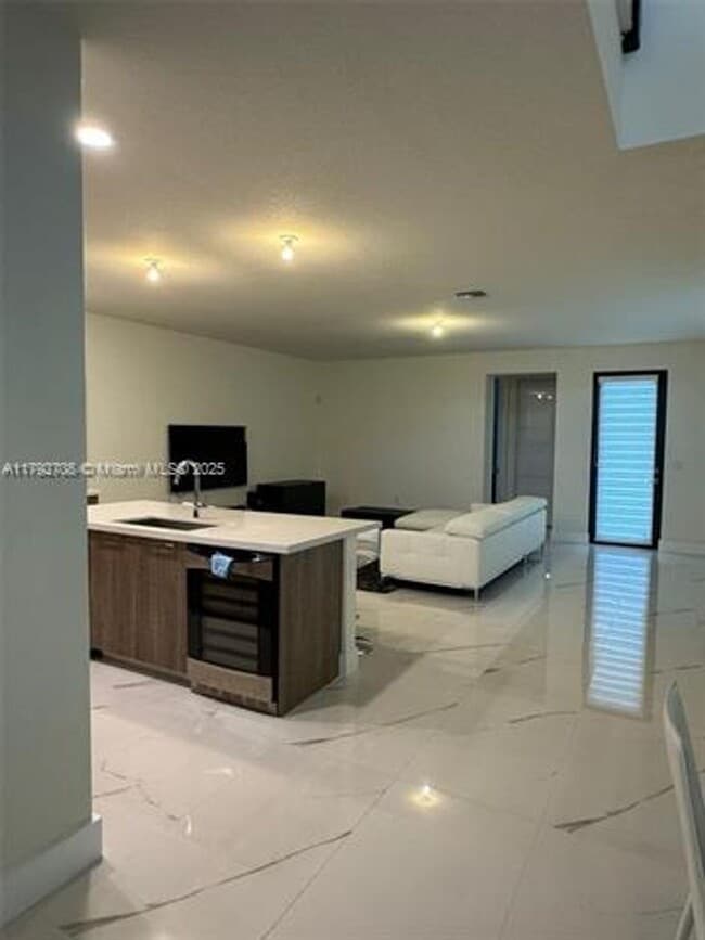 Building Photo - 10376 NW 76th Terrace