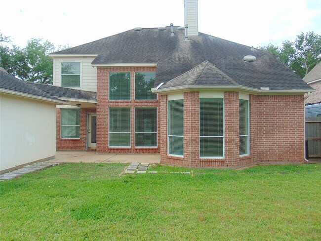 Building Photo - 1739 Lakewinds Dr