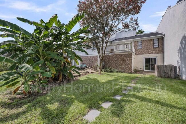 Building Photo - 51 Meander Row