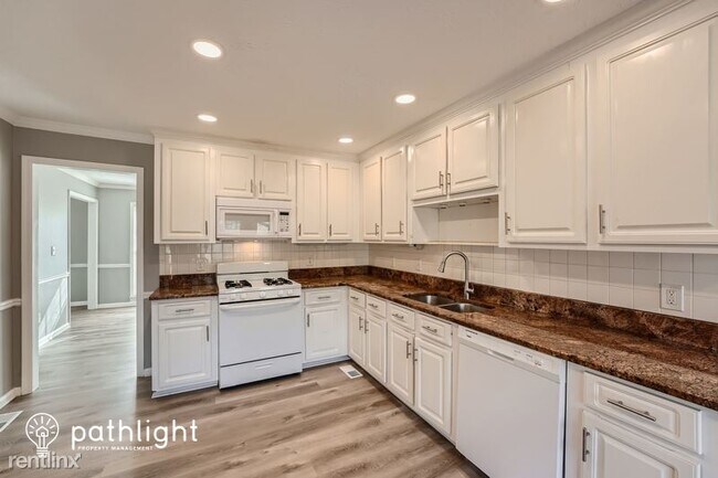Building Photo - 5 br, 2 bath House - 109 Jay Wood Dr UNIT