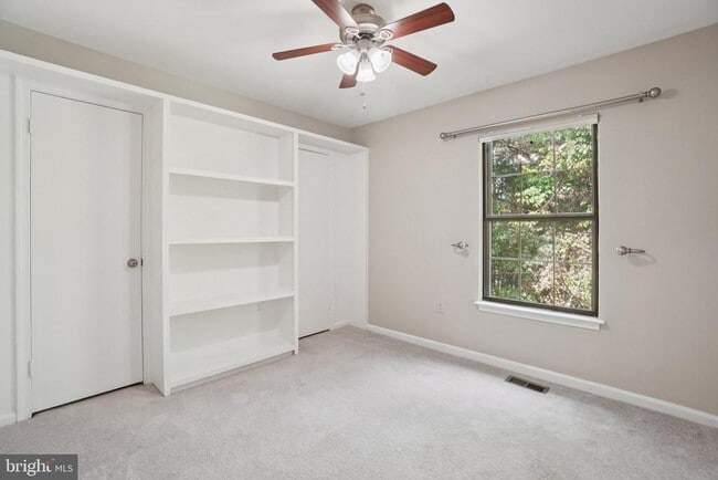 Building Photo - 10228 Roberts Common Ln