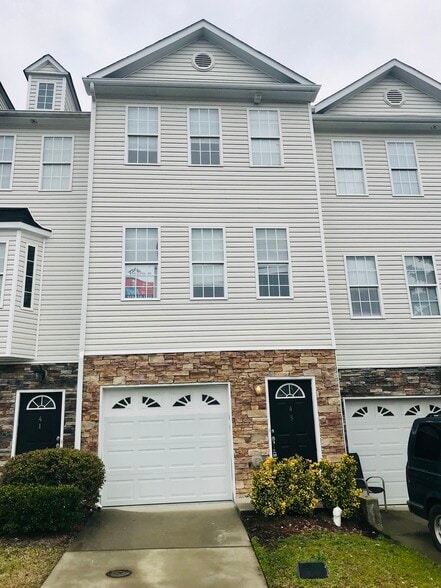 Building Photo - 650 Ganyard Farm Way, 43