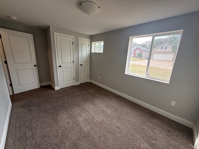 Building Photo - 2100 Providence Park Ln