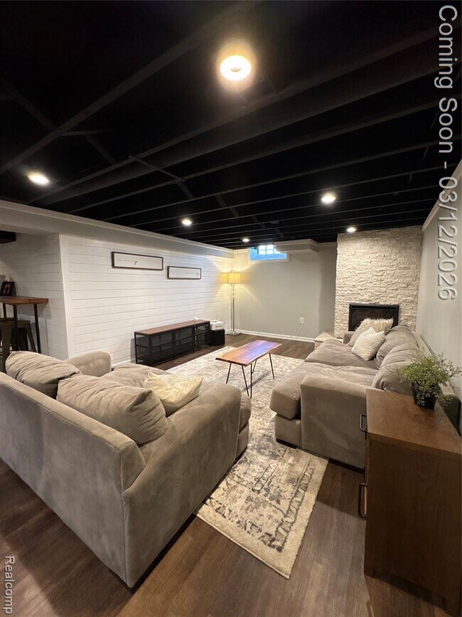 Building Photo - 270 Winry Dr