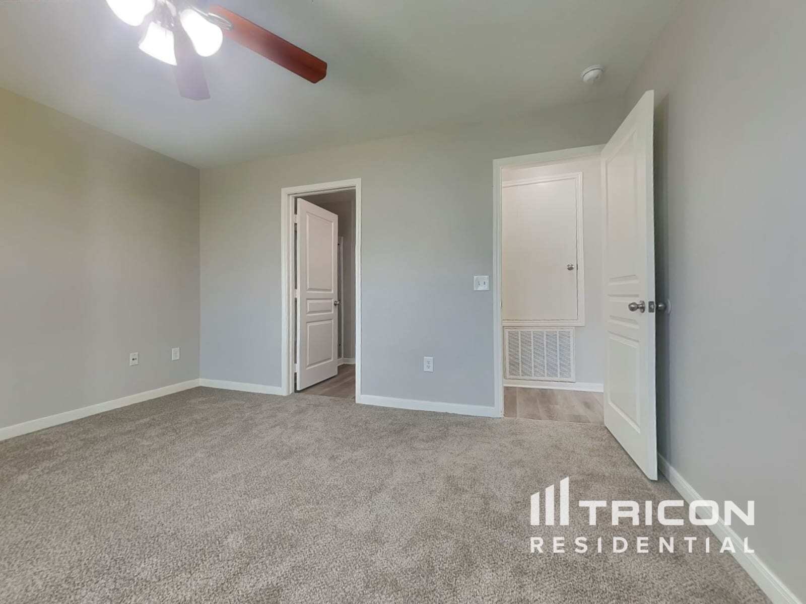 Building Photo - 9910 Waldens Pond Court