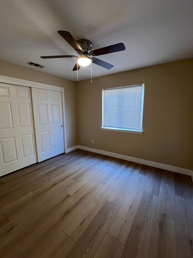 Building Photo - 4205 Serene Oak Dr