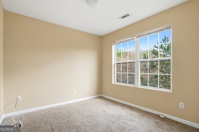 Building Photo - 3285 Oakley Pl