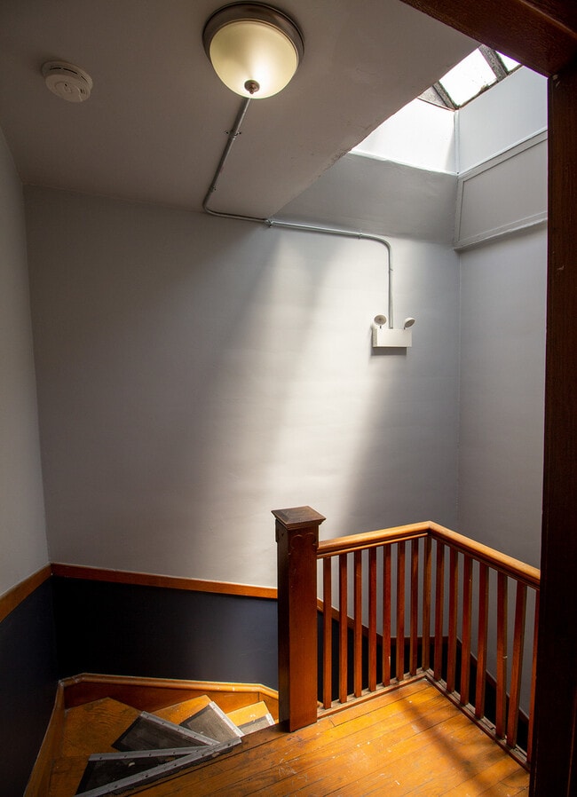 Building Photo - 2448 N Laramie Ave