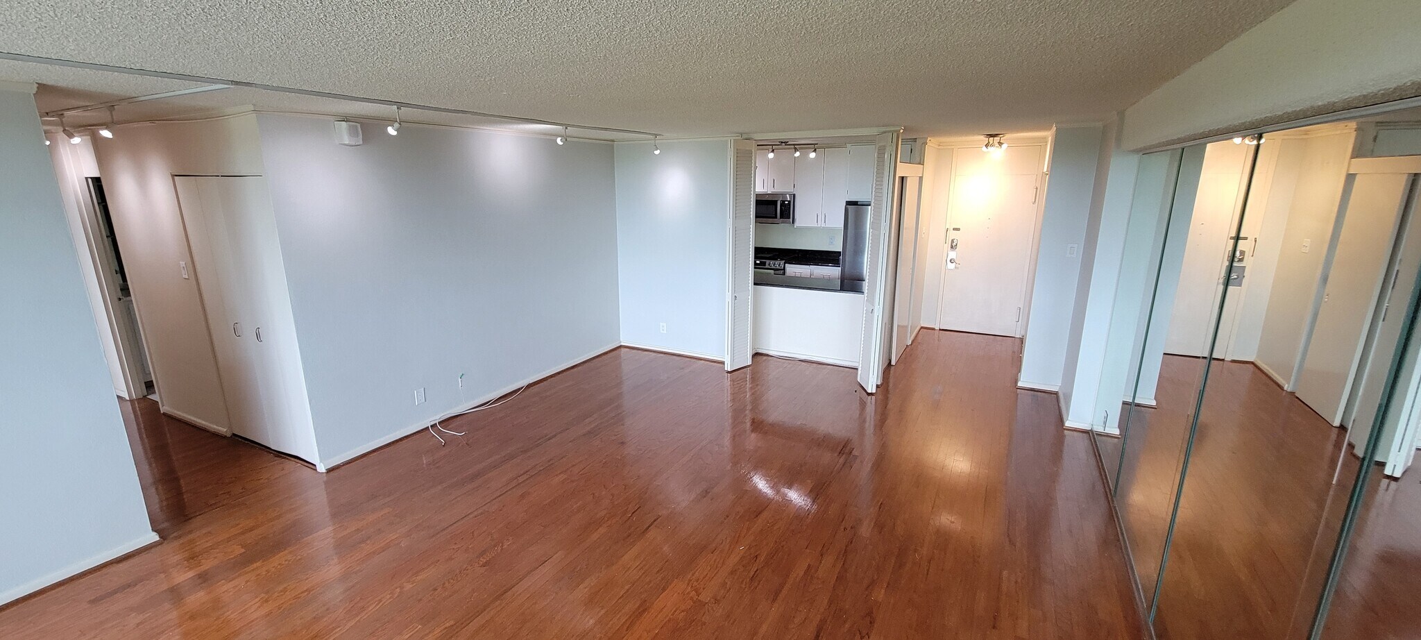 Building Photo - 3883 Turtle Creek Blvd