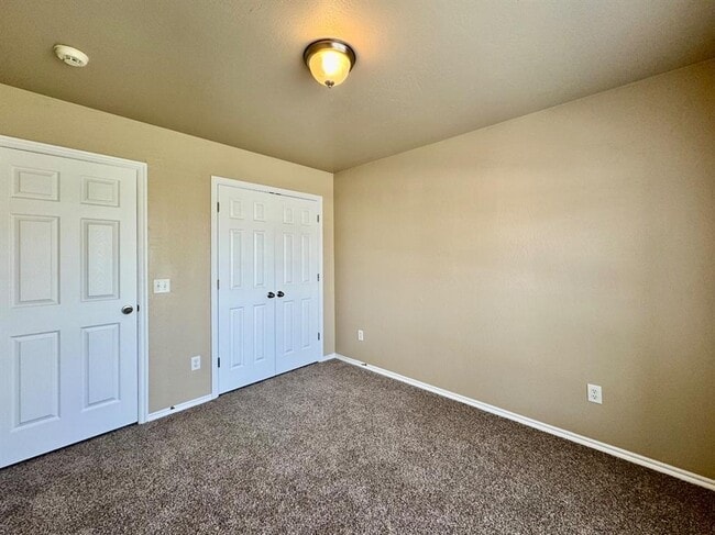 Building Photo - 422 Oregon Trail