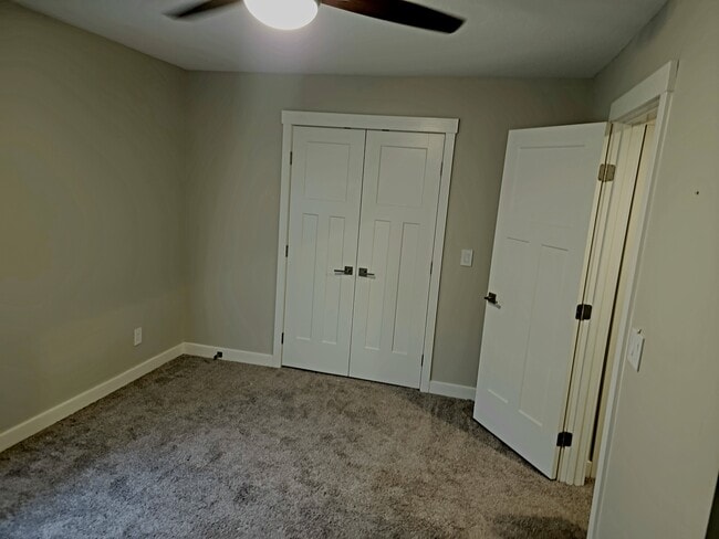 Building Photo - 1105 Fishlock Ave