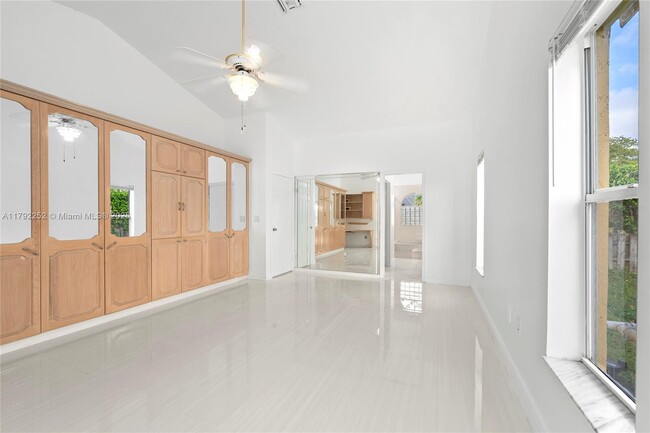 Building Photo - 1400 SW 54th Ave