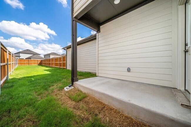 Building Photo - 123 Watkinville Rd