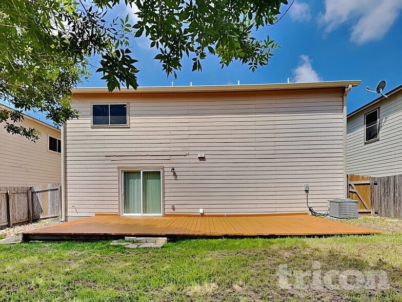 Building Photo - 104 Gatewood Mist