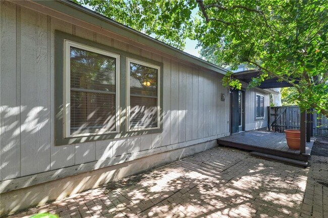 Building Photo - 12918 Lazyfield Trail