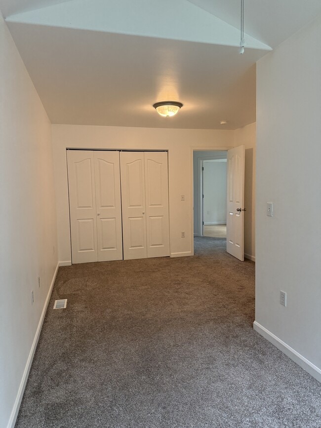 Building Photo - 4674 Mainsail Ave