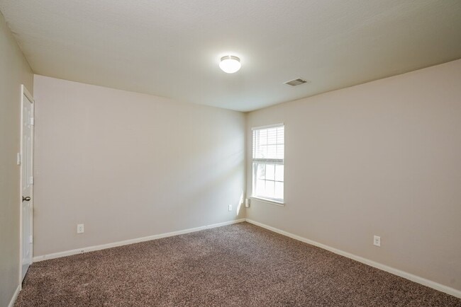 Building Photo - 21815 Octavia Way