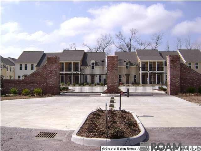 Building Photo - 2137 S Commerce Ave