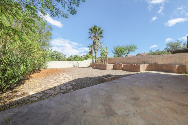 Building Photo - 13307 N Lost Artifact Ln