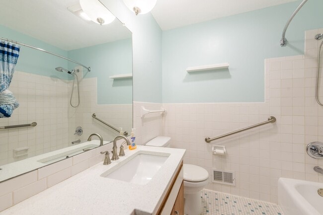 Building Photo - Rare 3 bed 3 bath home in new hope!!!