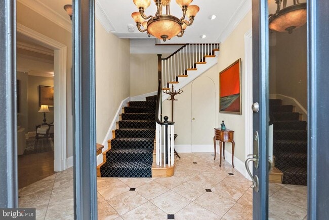 Primary Photo - 2131 S St NW