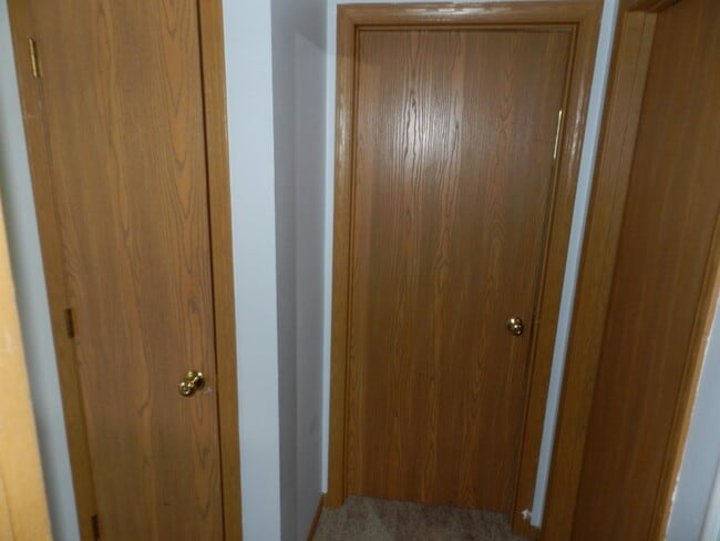 Building Photo - 4015 Claire St