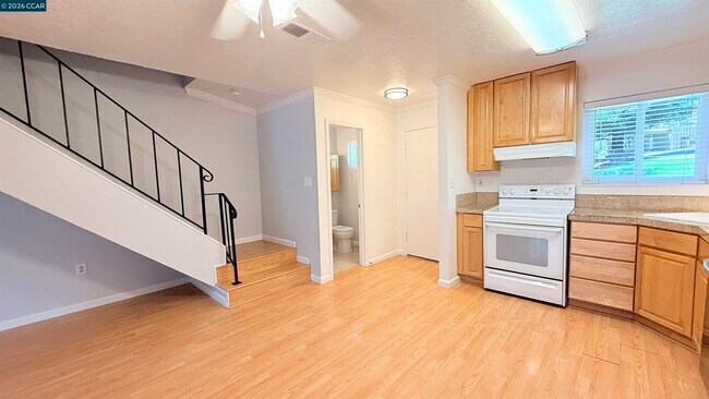 Building Photo - 394 Ilo Ln