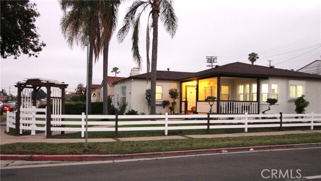 Building Photo - 9801 S Hobart Blvd