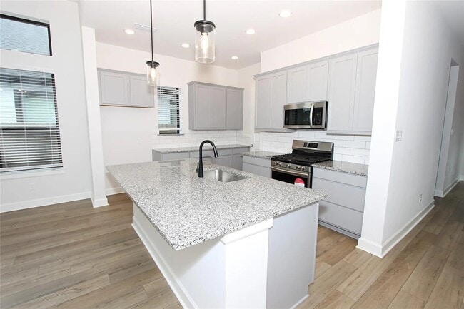 Building Photo - 1443 Park Path Dr