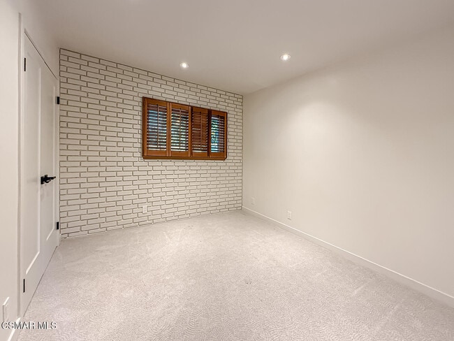 Building Photo - 21 Westbury St