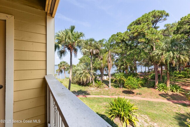 Building Photo - 225 S Tropical Trail