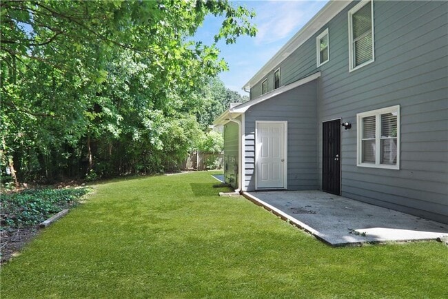Building Photo - 4556 Coopers Creek Pl SE